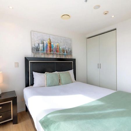 Skytower And City View 2 Bedroom Apartment On High Floor オークランド エクステリア 写真