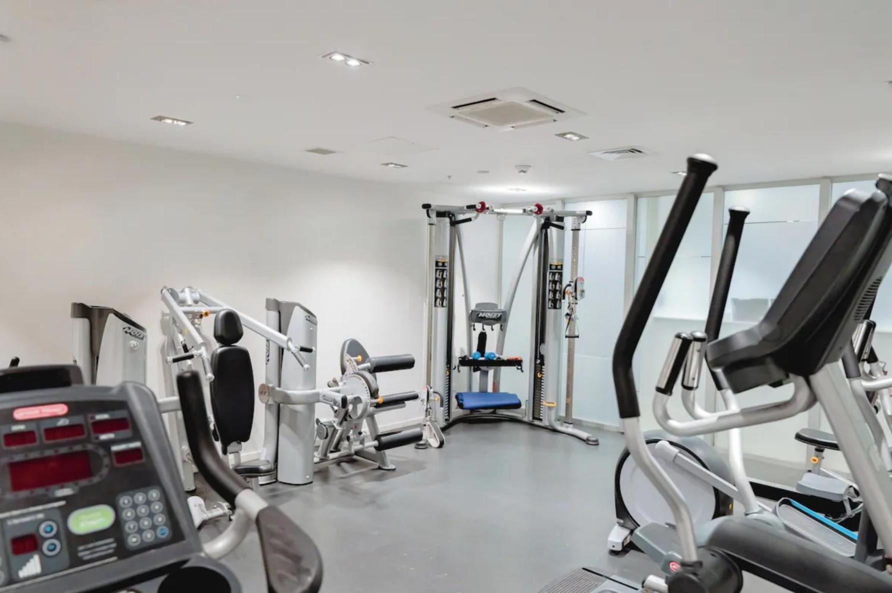 Skytower And City View 2 Bedroom Apartment On High Floor オークランド エクステリア 写真
