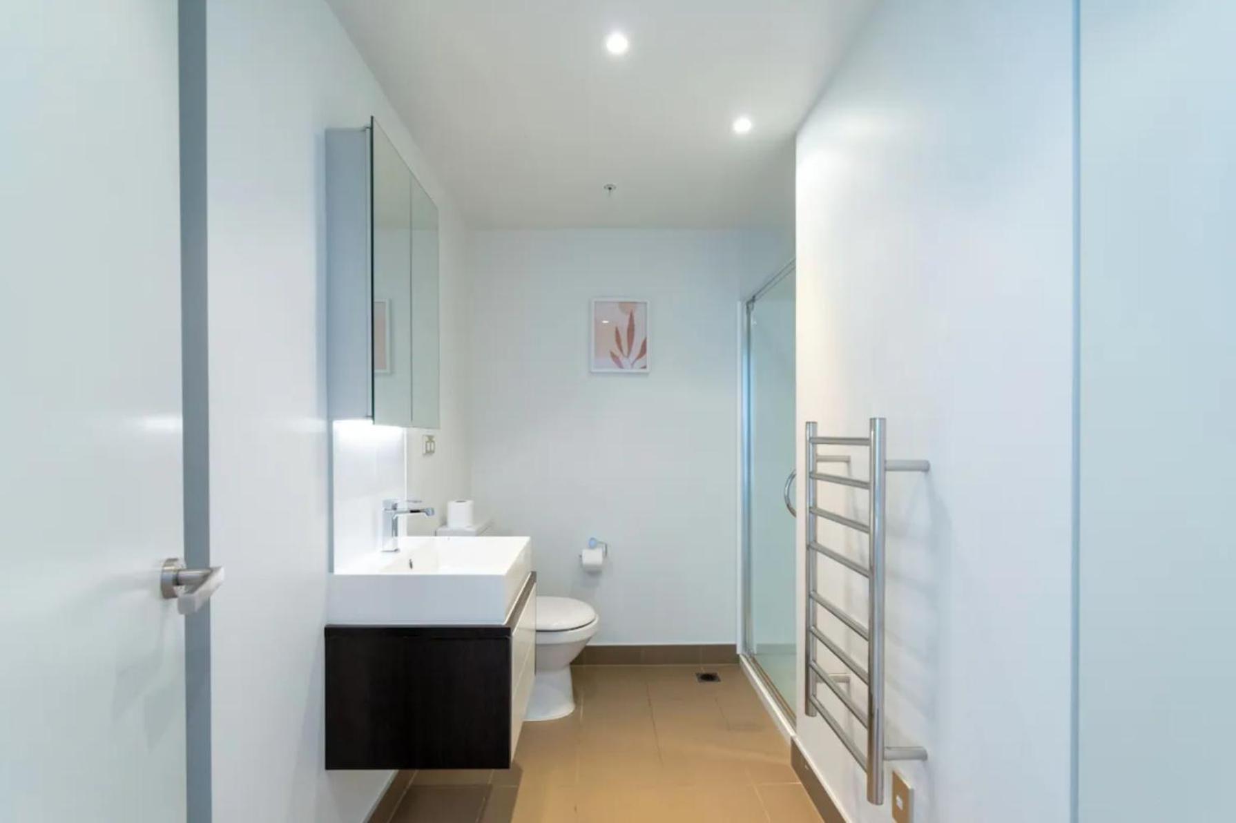 Skytower And City View 2 Bedroom Apartment On High Floor オークランド エクステリア 写真