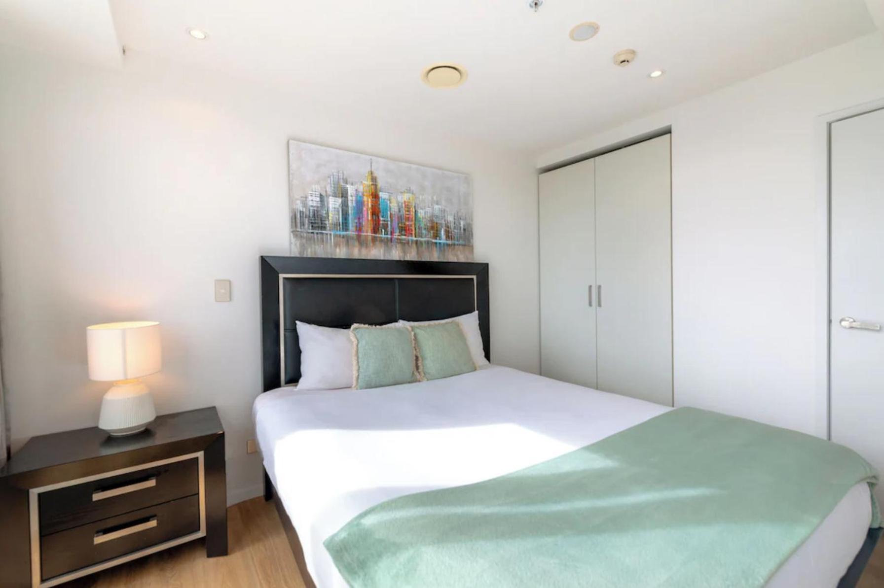 Skytower And City View 2 Bedroom Apartment On High Floor オークランド エクステリア 写真