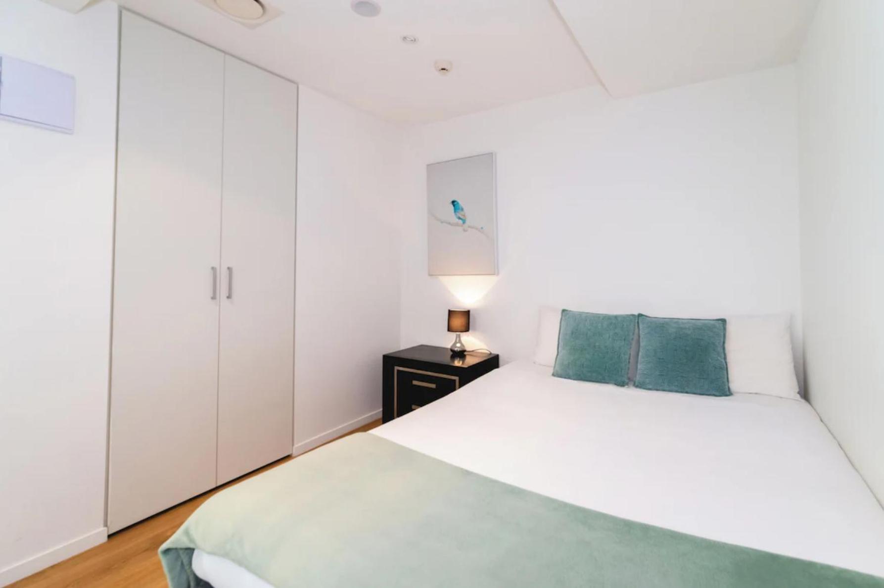 Skytower And City View 2 Bedroom Apartment On High Floor オークランド エクステリア 写真